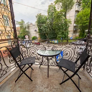 Dayflat Maidan Area Apartment